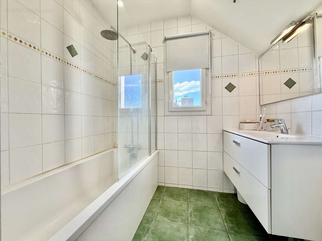 Maison à VILLEFONTAINE