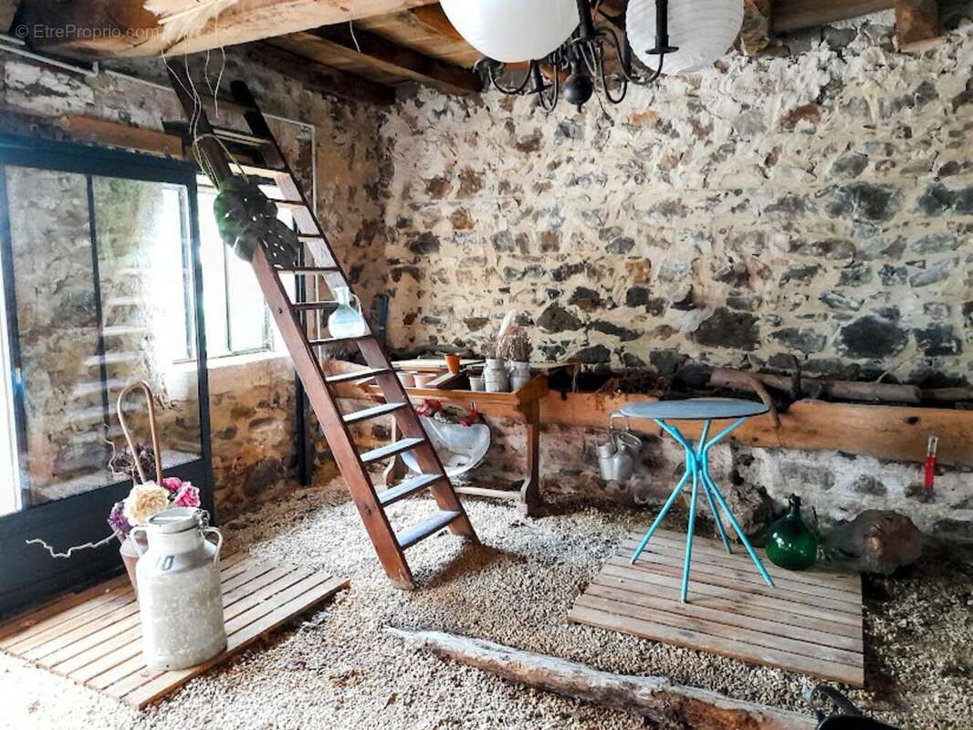 Photo 7 - Maison à VAUX-EN-BEAUJOLAIS