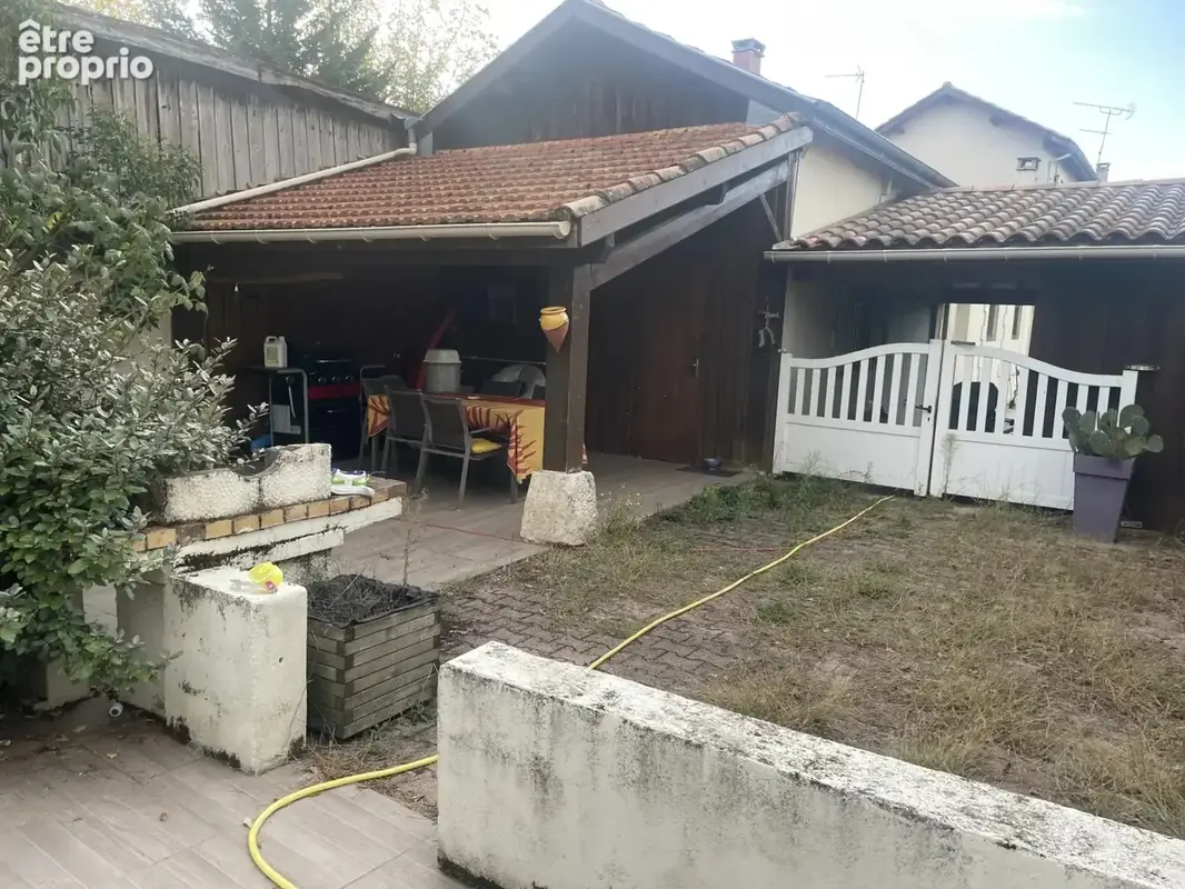 GRANDE MAISON DE VILLE avec garage et piscine. - photo 9