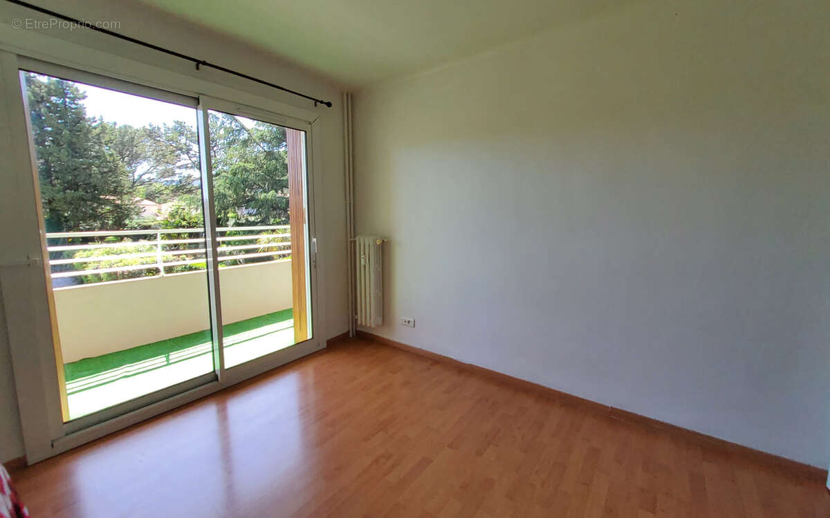 Appartement à CUERS