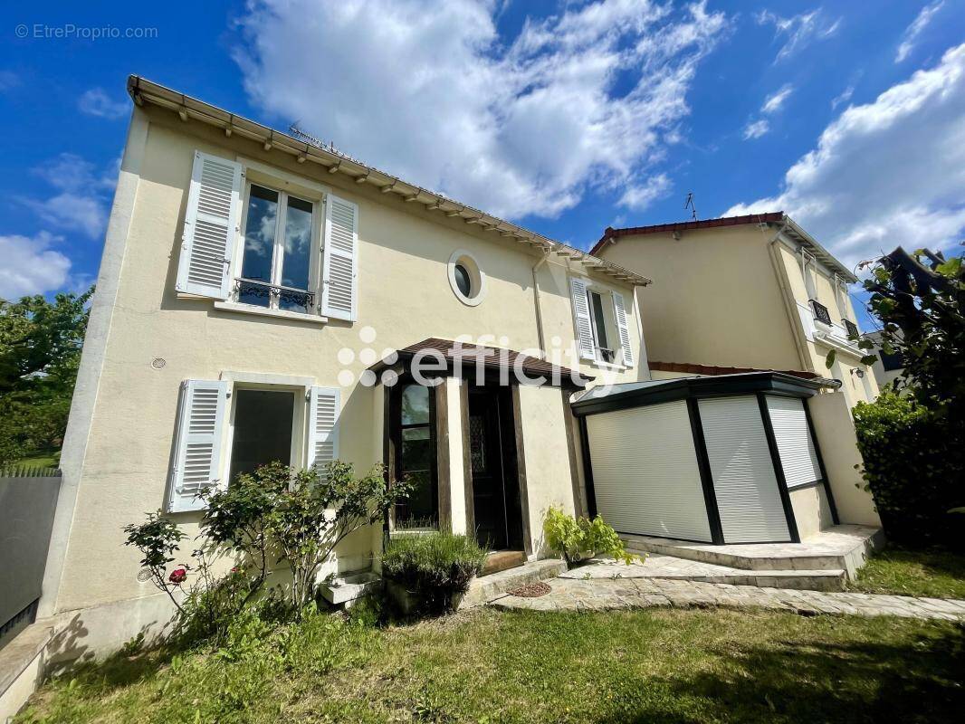 Maison à VIROFLAY