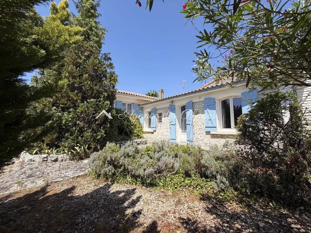 Maison à MESCHERS-SUR-GIRONDE