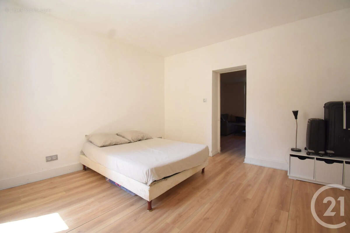 Appartement 41 m² à Vichy  - photo 4