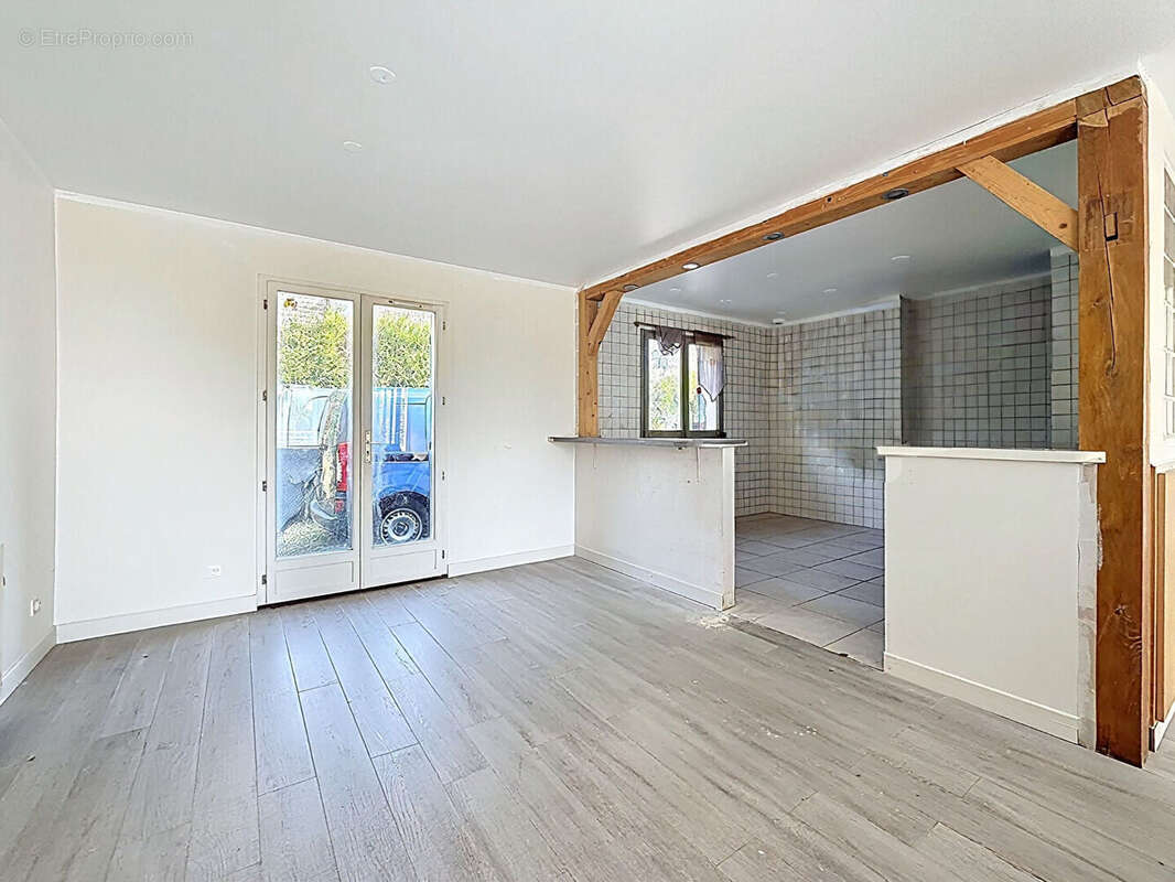 Maison à VILLIERS-SAINT-FREDERIC