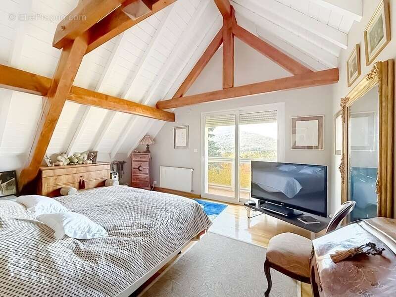 Maison à VETRAZ-MONTHOUX