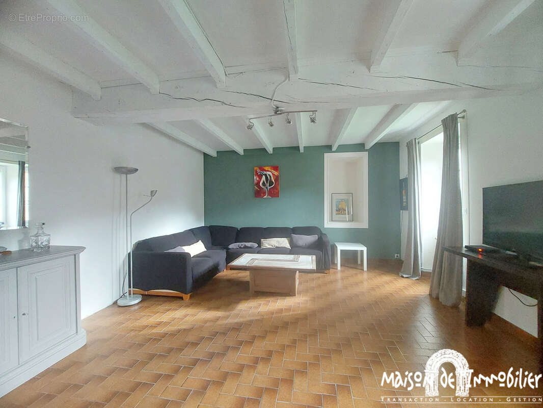 Maison à SEGONZAC