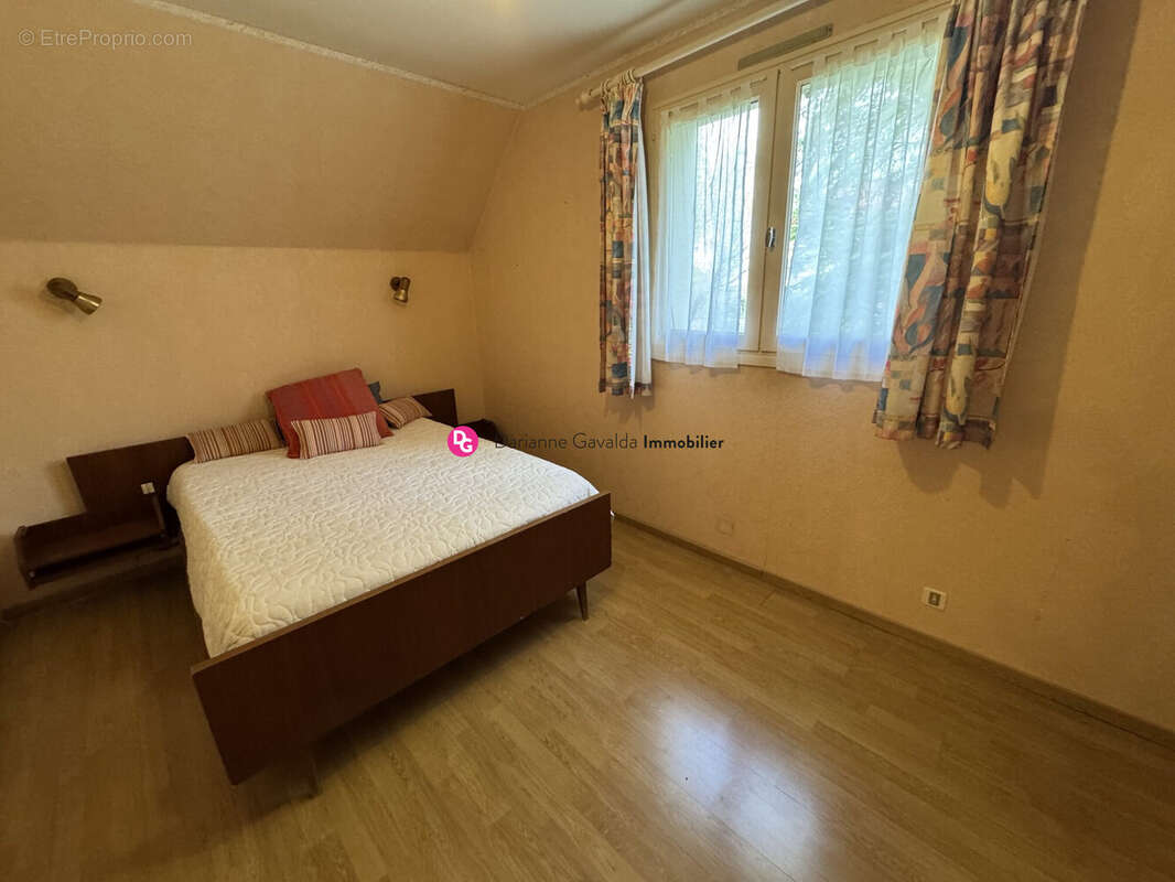 Maison à DECAZEVILLE