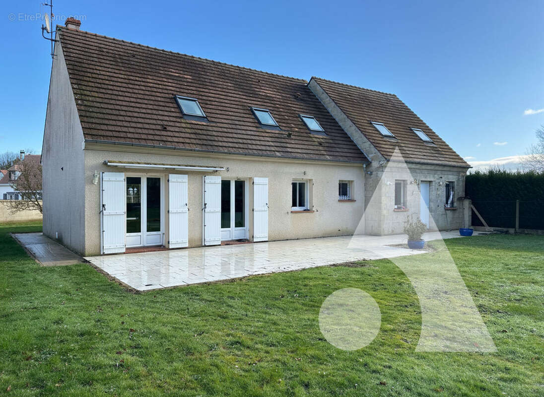 Maison à SAINT-LEGER-AUX-BOIS