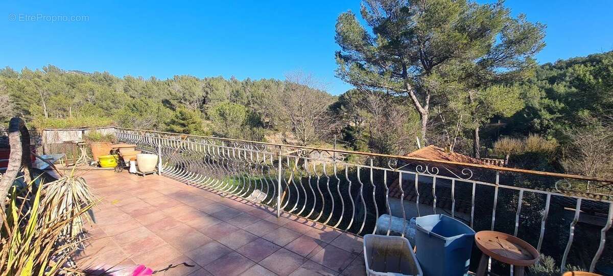 Maison à CUGES-LES-PINS