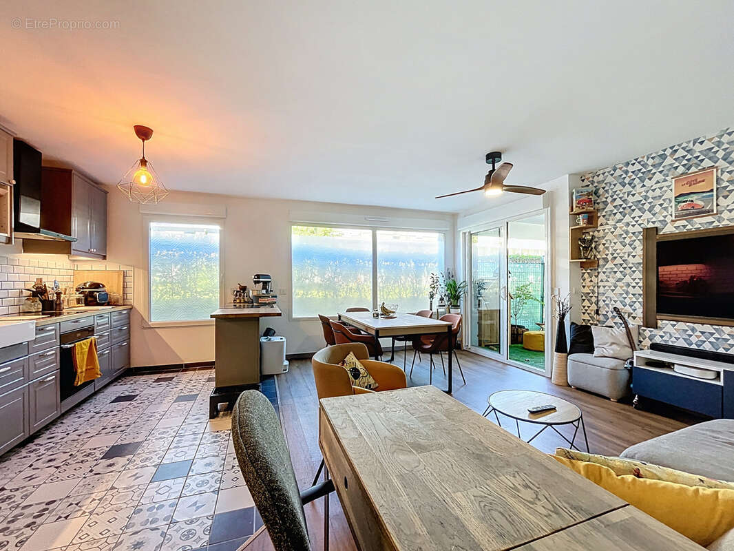 Appartement à MEYLAN
