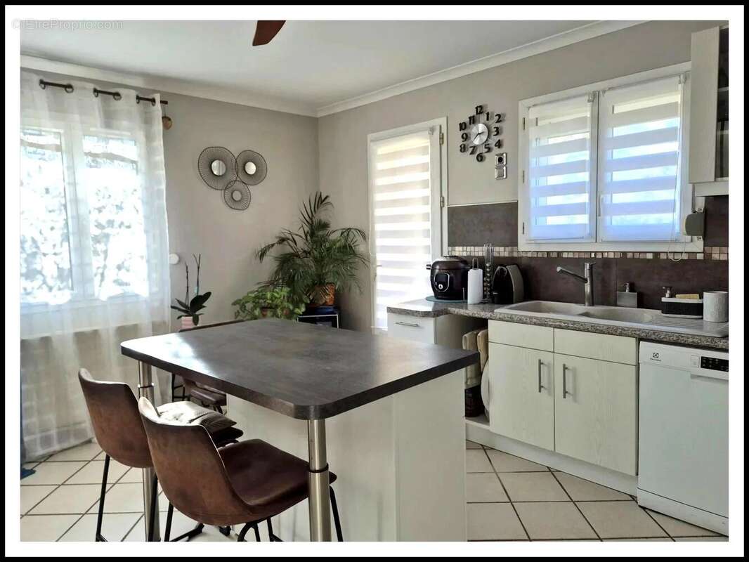 Maison à BAGNOLS-SUR-CEZE