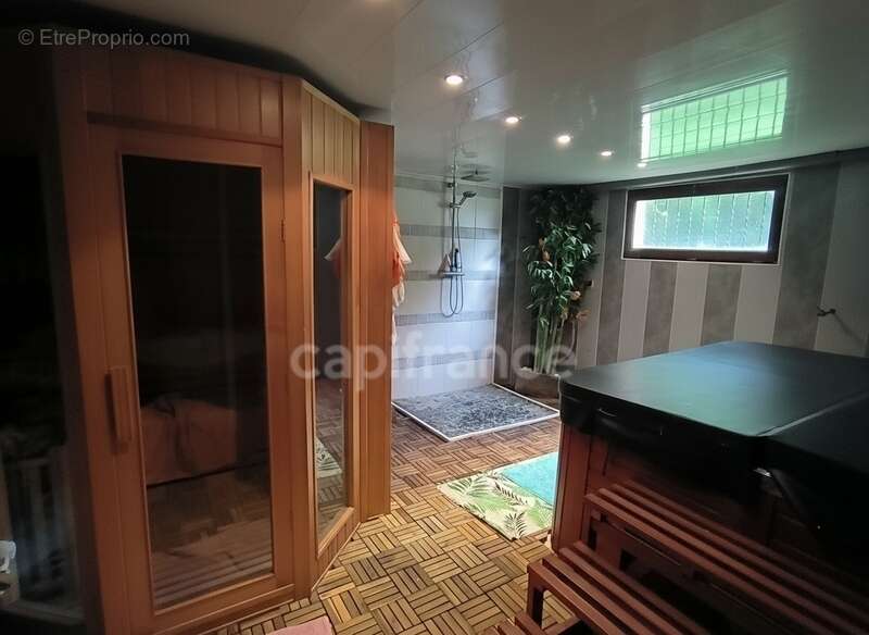 Maison à PISANY