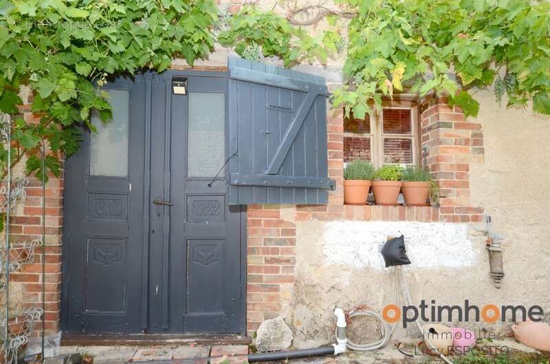  Charmante maison en pierre avec dépendance à rénover – Cœur de Saint-Laurent-de-Céris (Charente)  - photo 23