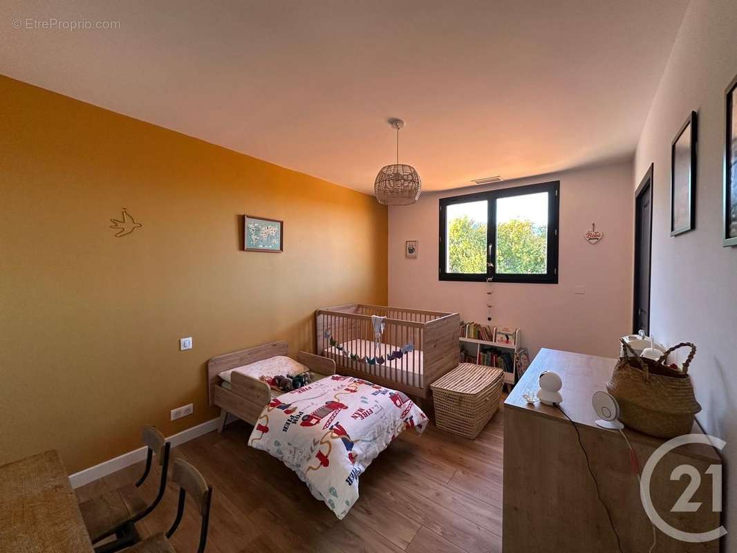 Maison à LAROQUE-DES-ALBERES