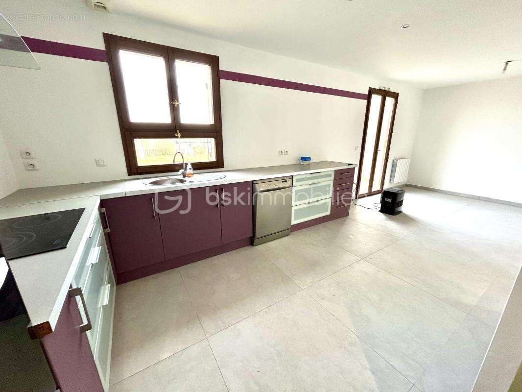 Maison à MONTEREAU-FAULT-YONNE