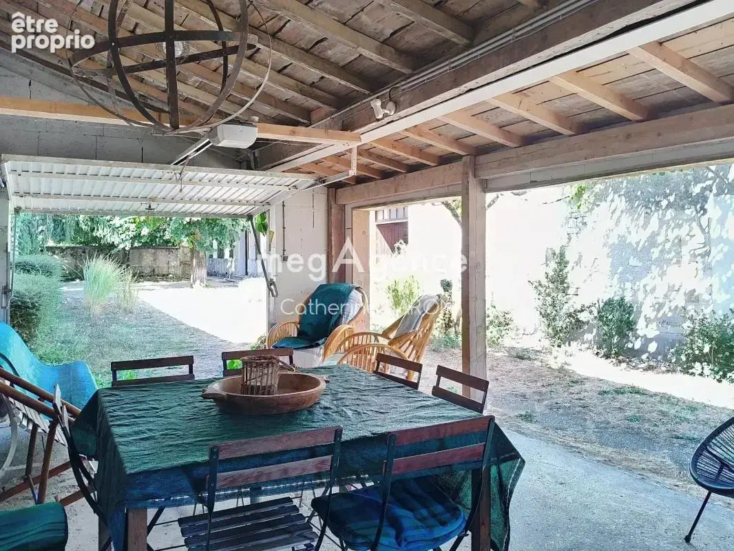 Les métairies – maison en pierre, jardin et dépendances - photo 4