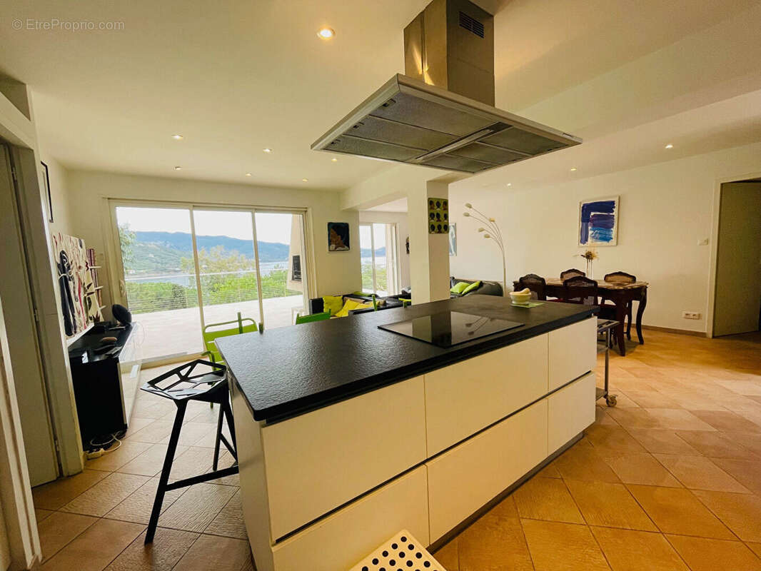 Autre à PIETROSELLA