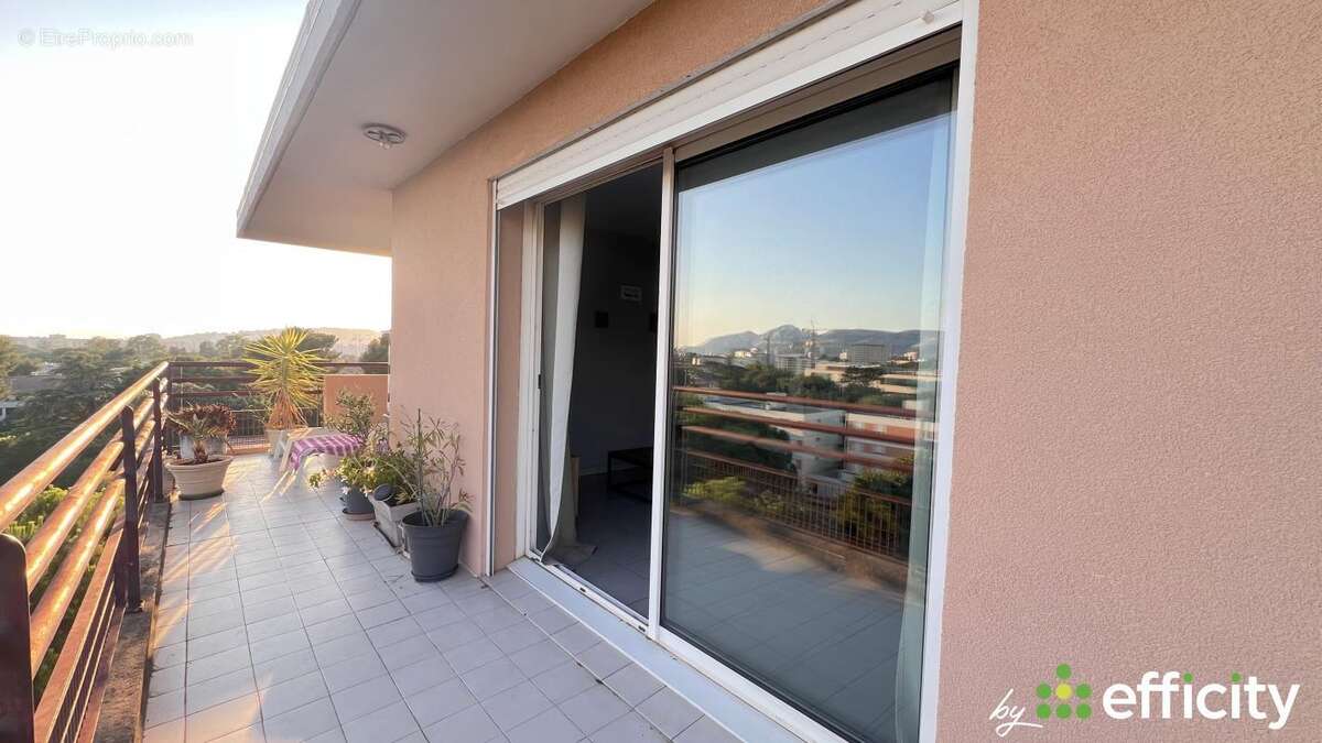 Appartement à MARSEILLE-9E