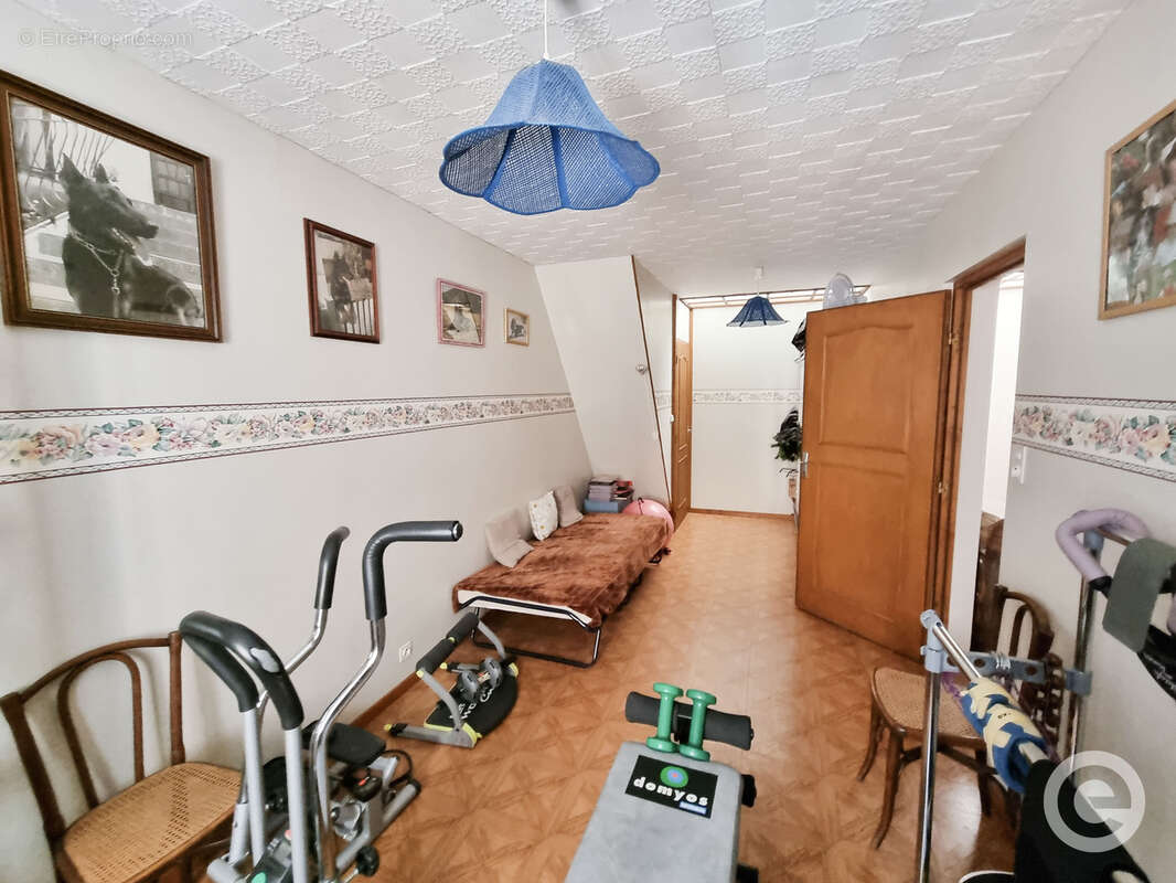 Maison 5 pièces de 117m2 à Etaules avec dépendance - photo 15