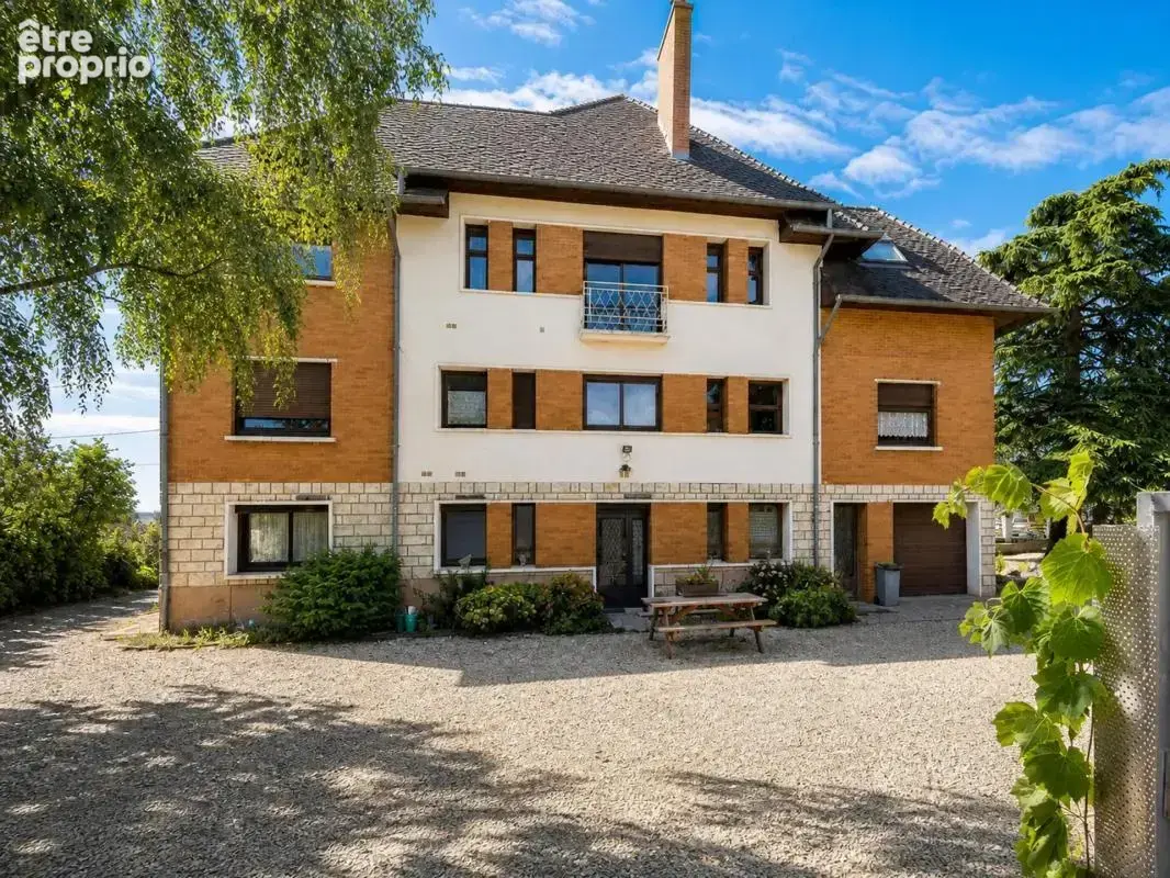 Maison de 9 pièces de 303m² à Guilly - photo 4