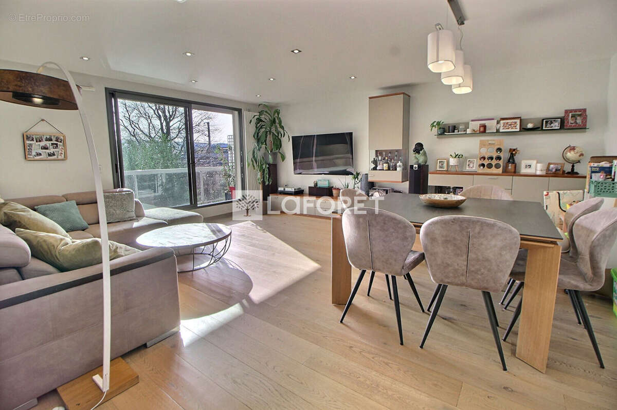 Appartement à SURESNES
