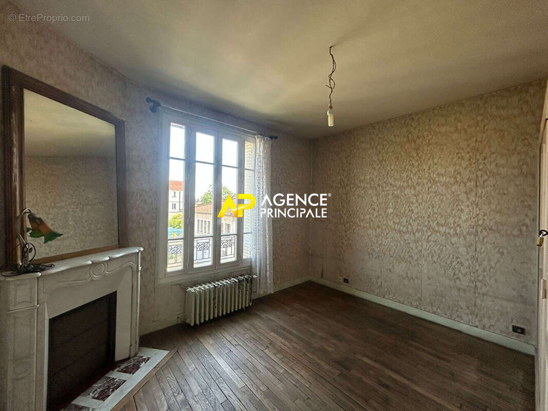 Bezons _ secteur des chenes_ maison - photo 8