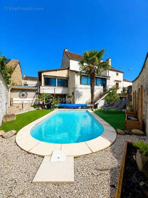 Maison à LADOIX-SERRIGNY