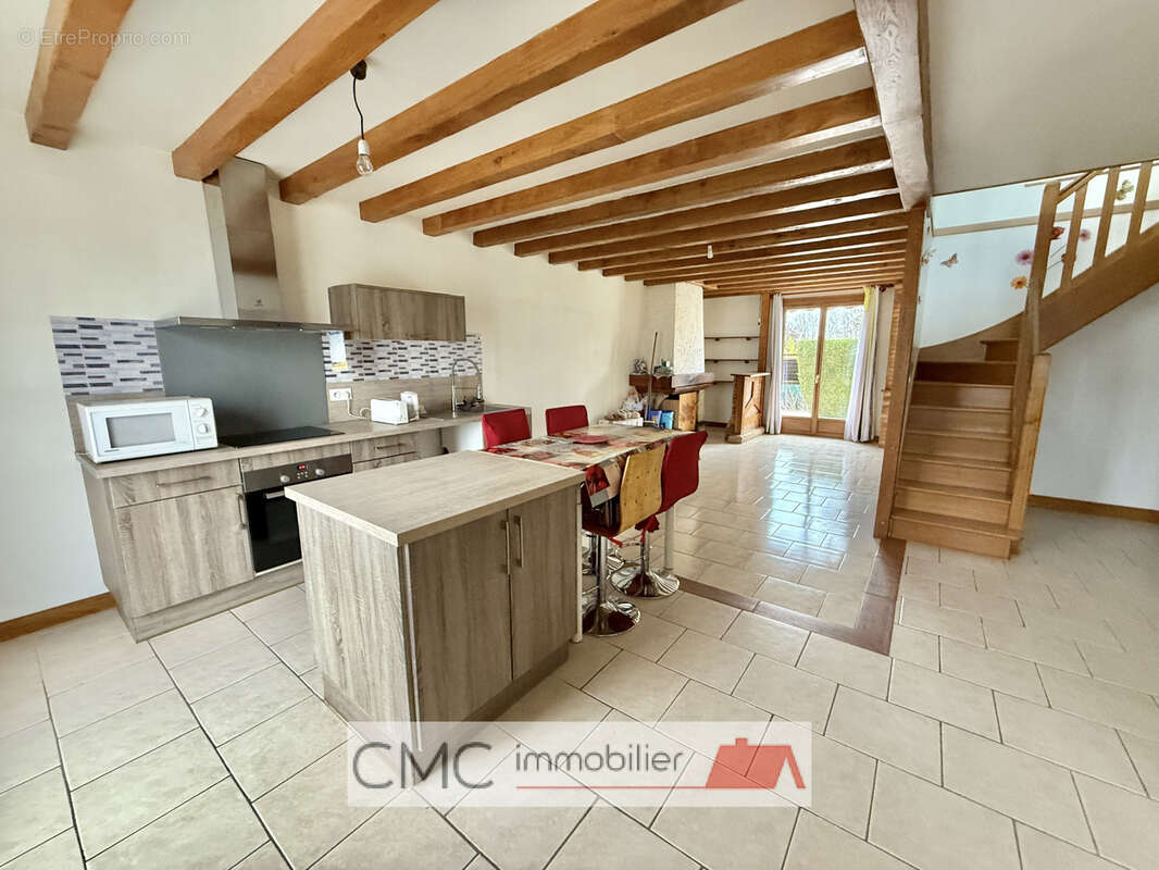 Maison 6 pièces 113 m² à vendre à Luce (28110) - photo 2