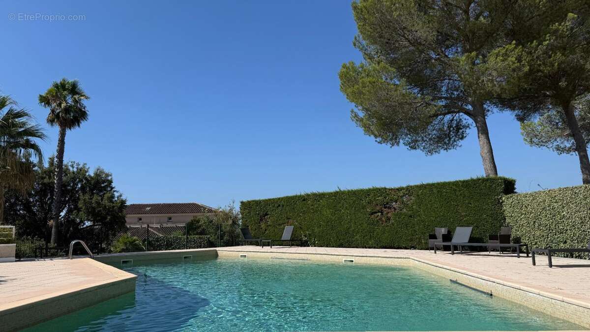Appartement à vendre 2 pièces SAINT RAPHAEL (83) - photo 5