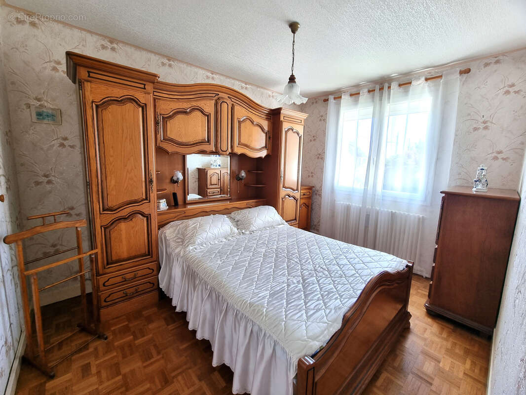 Maison à VAUX-LE-PENIL