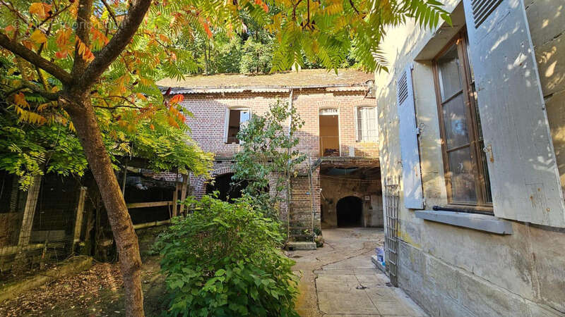 Maison à BEAUMONT-SUR-DEME