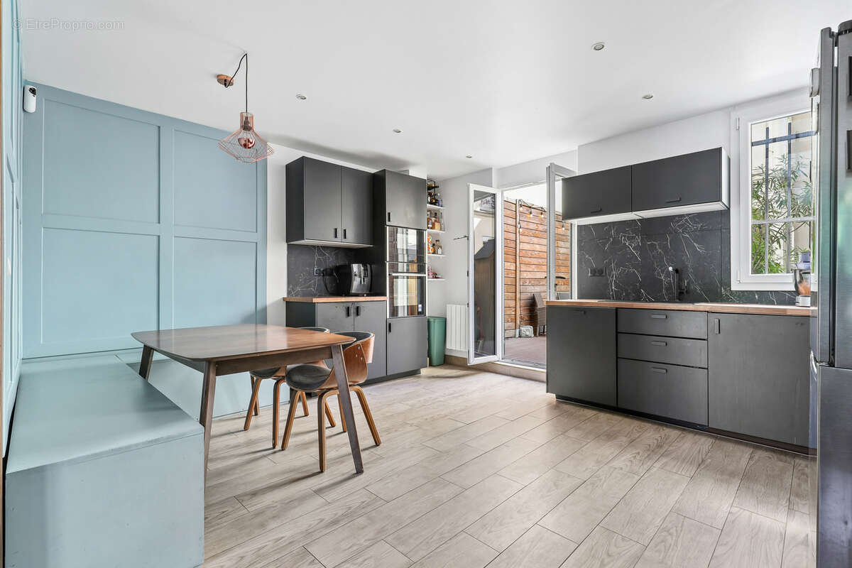 Appartement à PARIS-12E