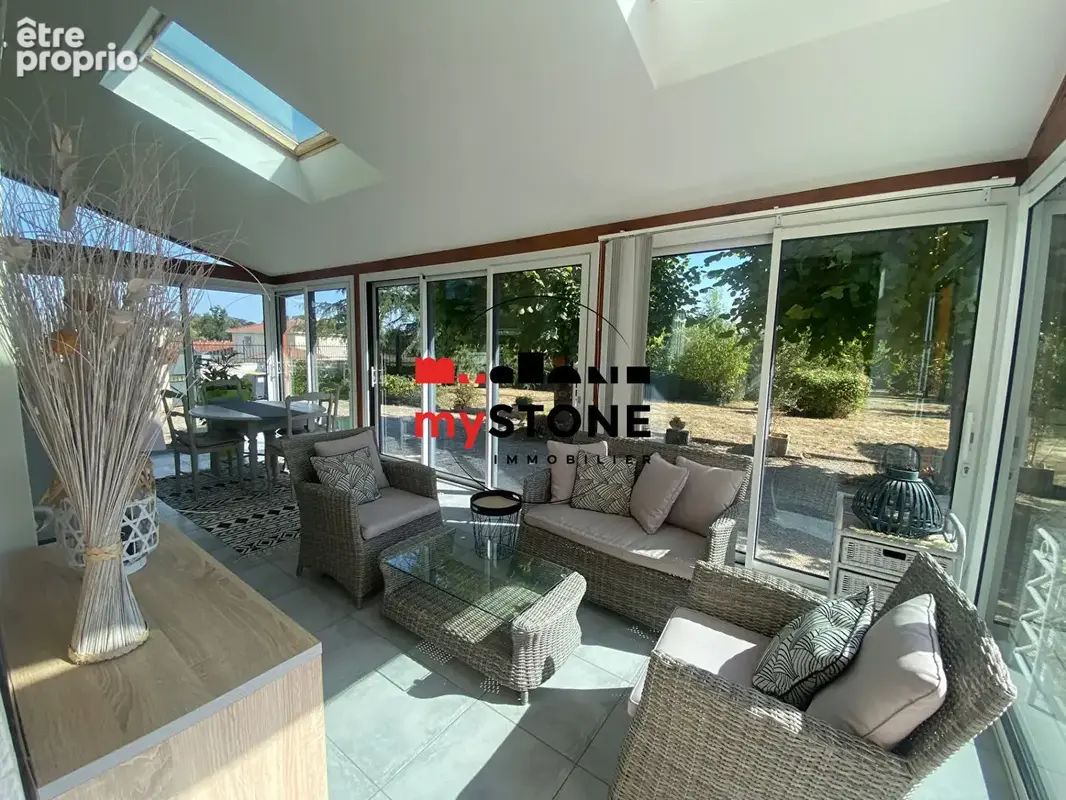 SAVIGNEUX - maison 135 m²  avec Veranda- 4 chambres- sur 1000 m² de terrain - photo 14