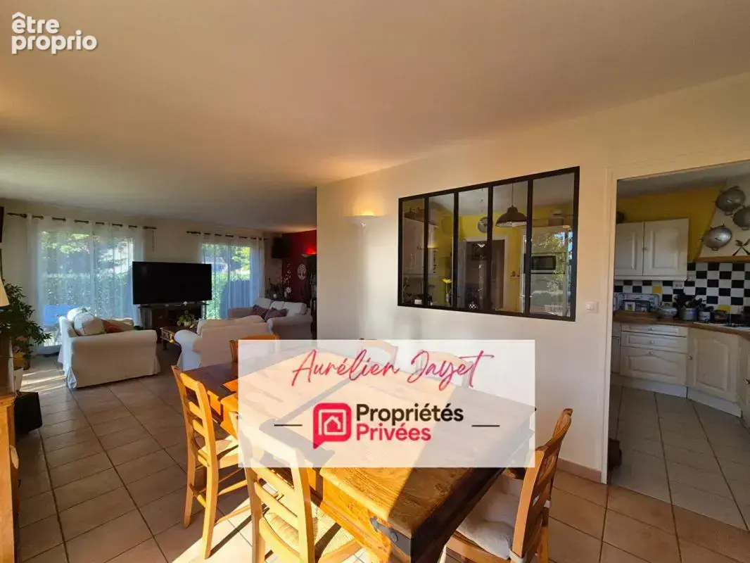 Maison plain pied 135 m²  - 4 chambres - sous sol complet - photo 5