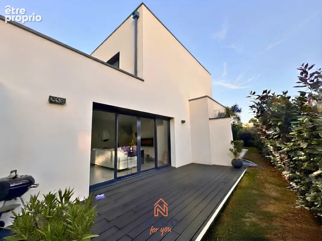 Maison contemporaine de 2021 - 132 m2 - Garage - Jardin arboré de 349 m2 - photo 5