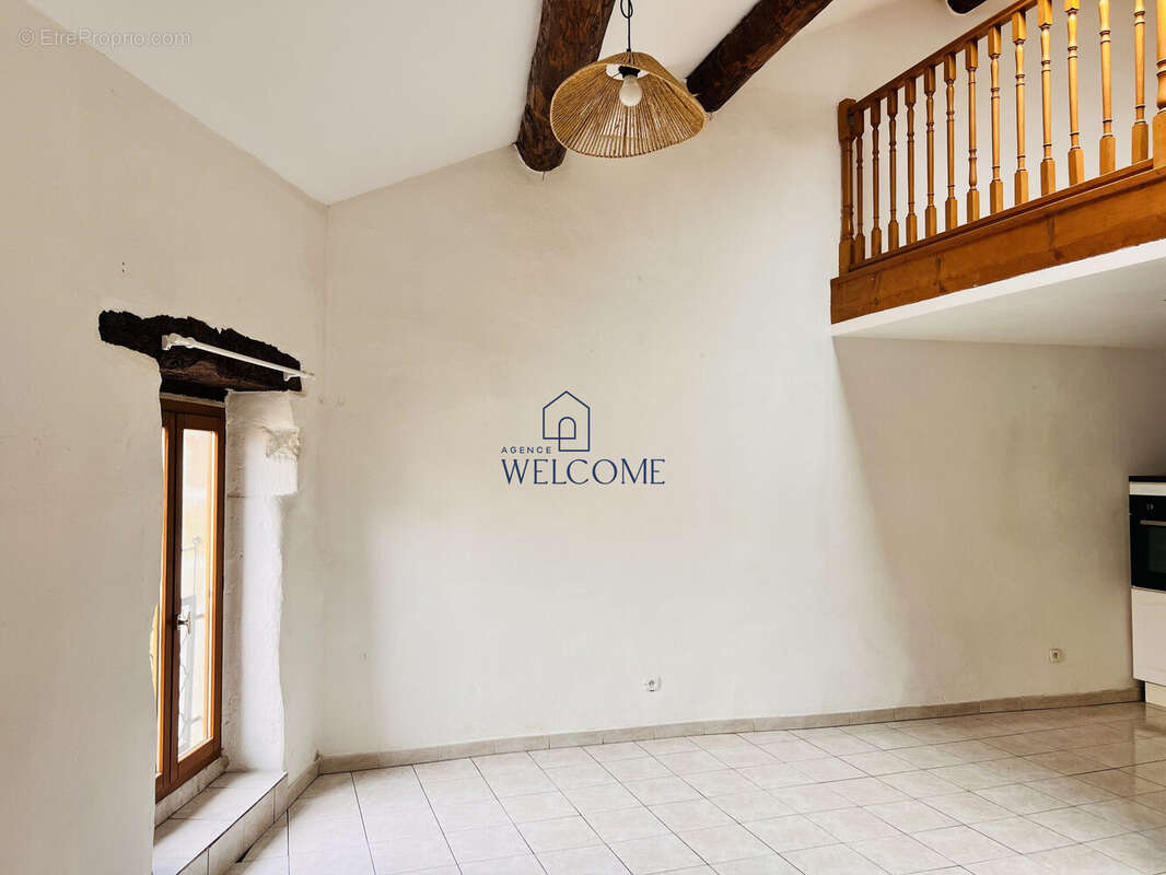 Appartement 150 m² à Venejan  - photo 2