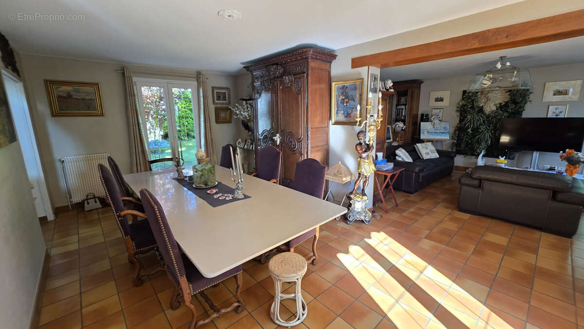 Maison à GRESSY
