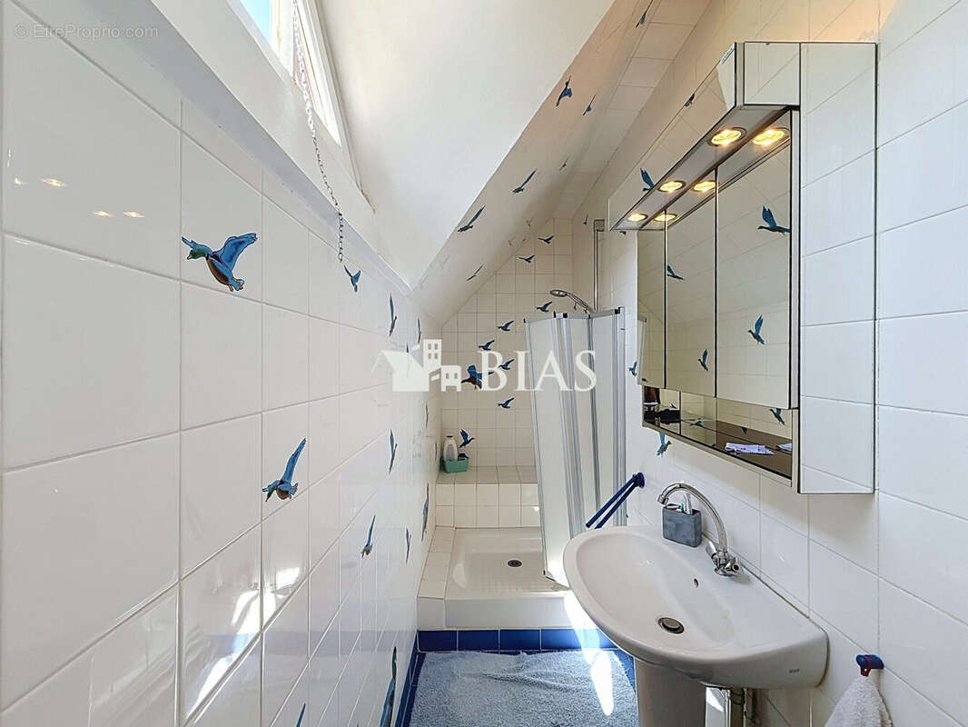 Maison 166 m² à Pont-L'eveque  - photo 9