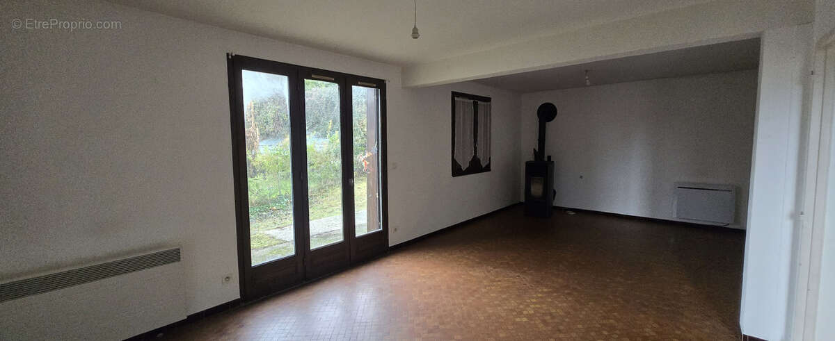 Maison à MONCEAUX-SUR-DORDOGNE