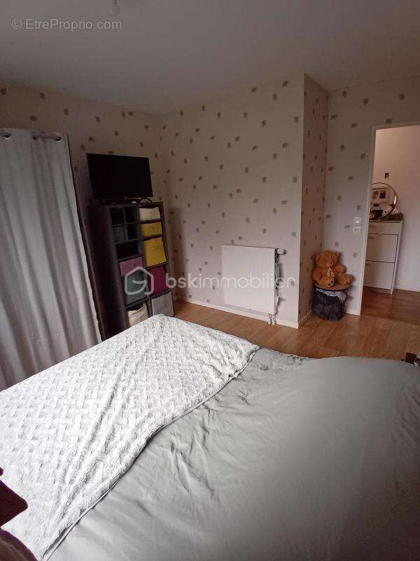 T3 de 65 m2 avec jardin privatif, terrasse, parking et cellier-Saint-Jacques-de-la-Lande - photo 4