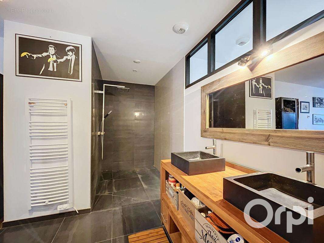 Appartement à ARTHAZ-PONT-NOTRE-DAME