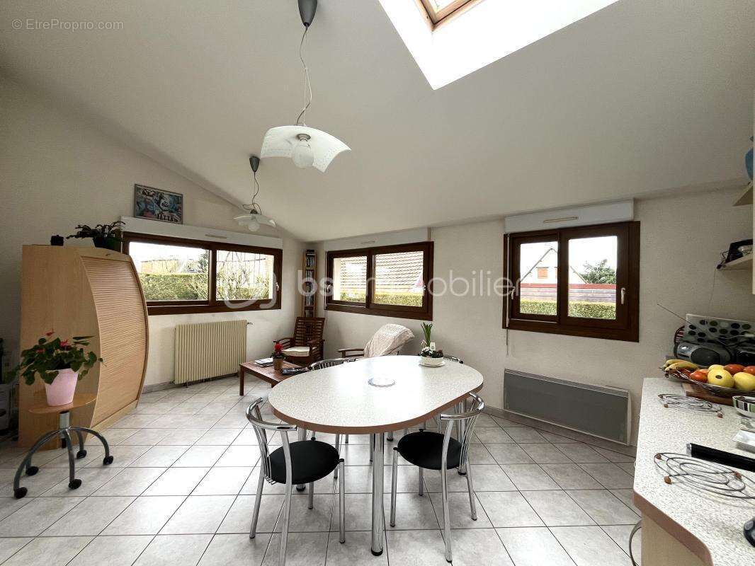 Maison à LA SAUSSAYE