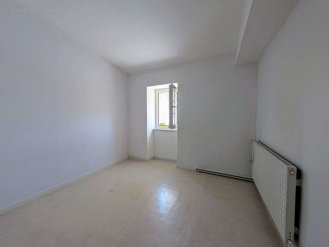 Maison à LES HERBIERS