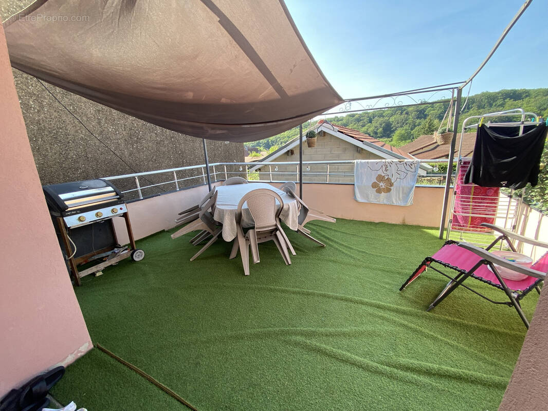 Bel appartement T4 avec terrasse et jardin - photo 1
