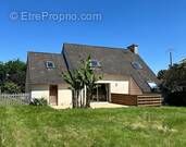 Maison à PLOUGAR