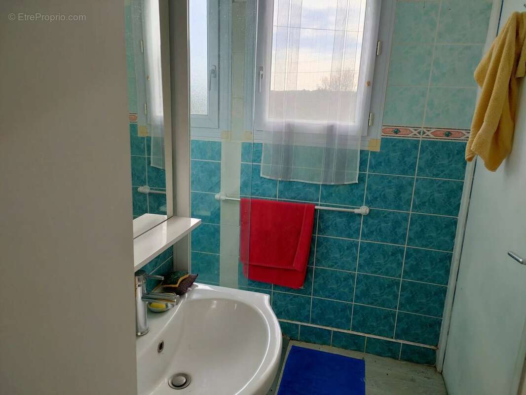 Maison à CHAMPAGNAC-LA-RIVIERE