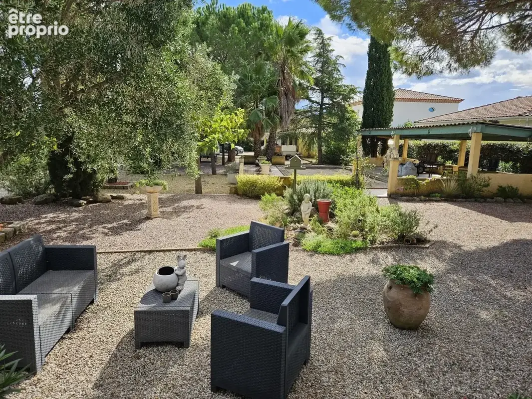 Villa plain pied, dépendance et jardin de 2090m² - photo 30