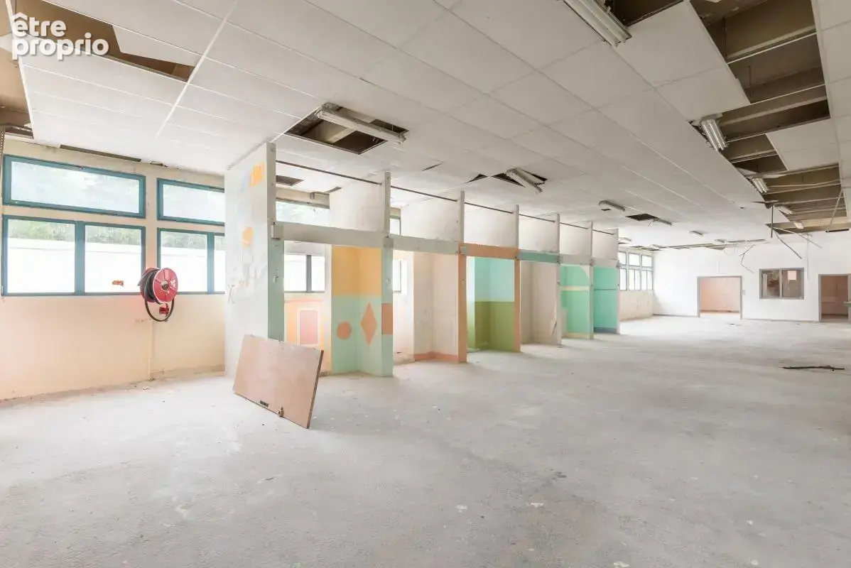 Bureaux - 2 141 m² - Saint-Flour (15) - photo 17