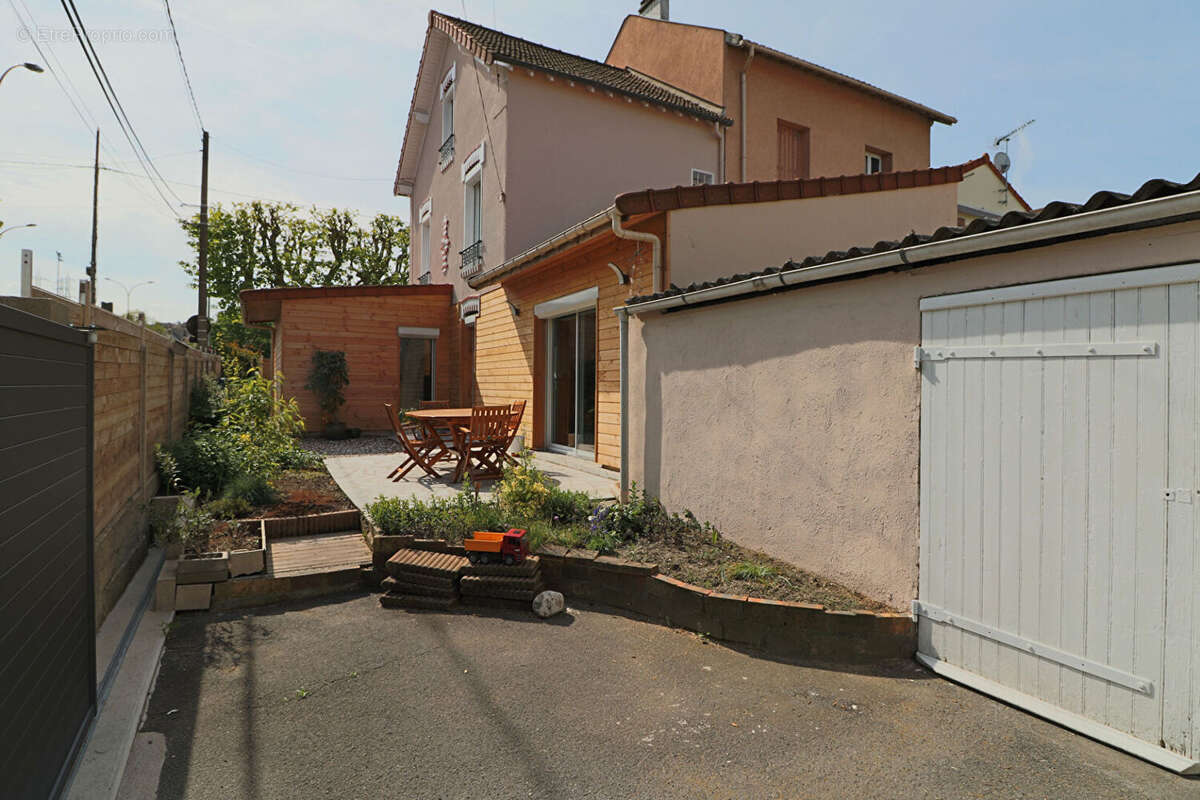 Maison à ROSNY-SOUS-BOIS