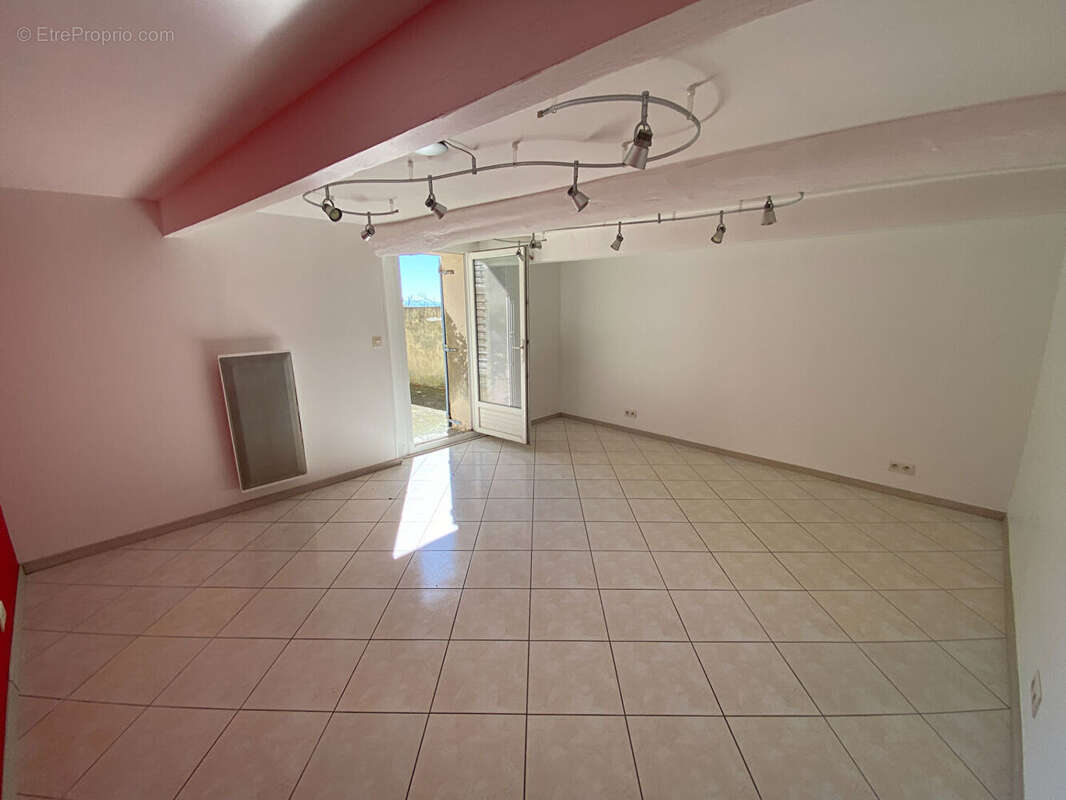 Castelnaudary centre, maison 3 chambres avec petit jardin - photo 5